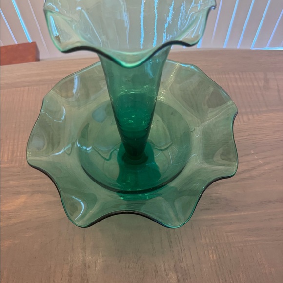 Distinctive elegant epergne Glass Vase and Bowl Set - Picture 4 of 9